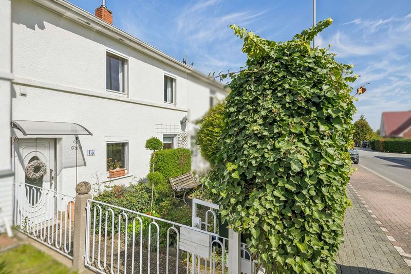 Butzbach zentral - Ideal für 1-2 Personen: Charmantes Reihenmittelhaus mit 3 Zimmern + großem Garten